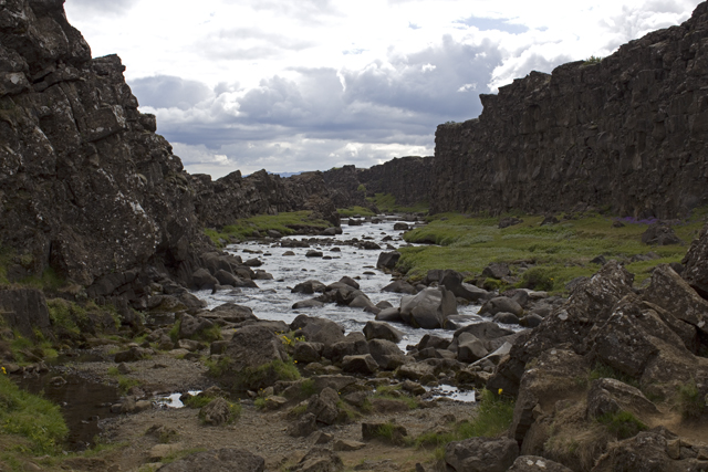 2011-07-08_15-58-48 island.jpg - Im Pingvellir, dem Nationalheiligtum derIslnder